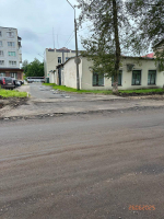 В Кингисеппе меняют асфальт на улицах Вокзальная и Железнодорожная
